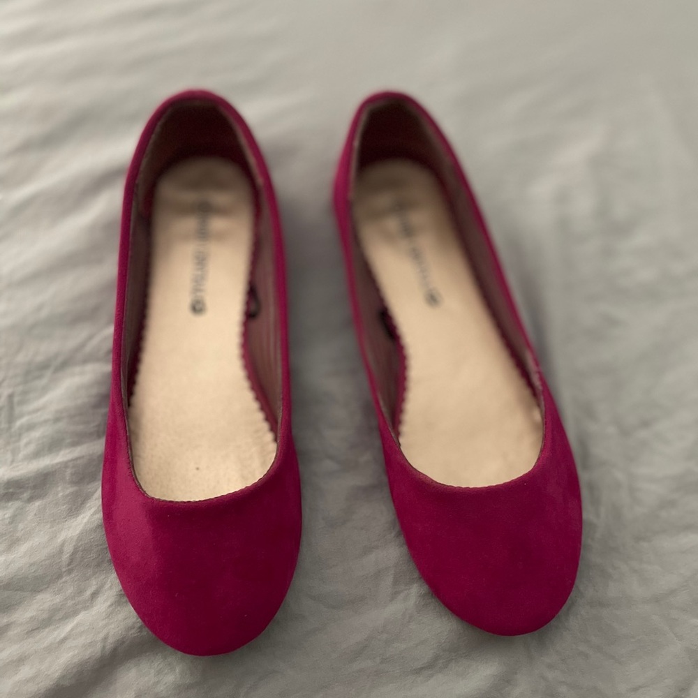 Nice fusha flats.